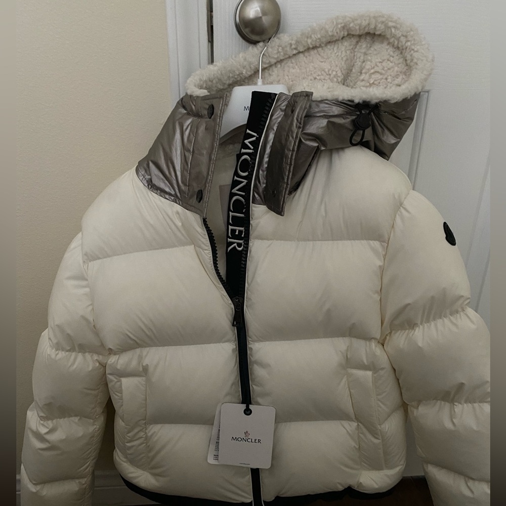 NEW Moncler puffer down jacket - Picture 9 of 15